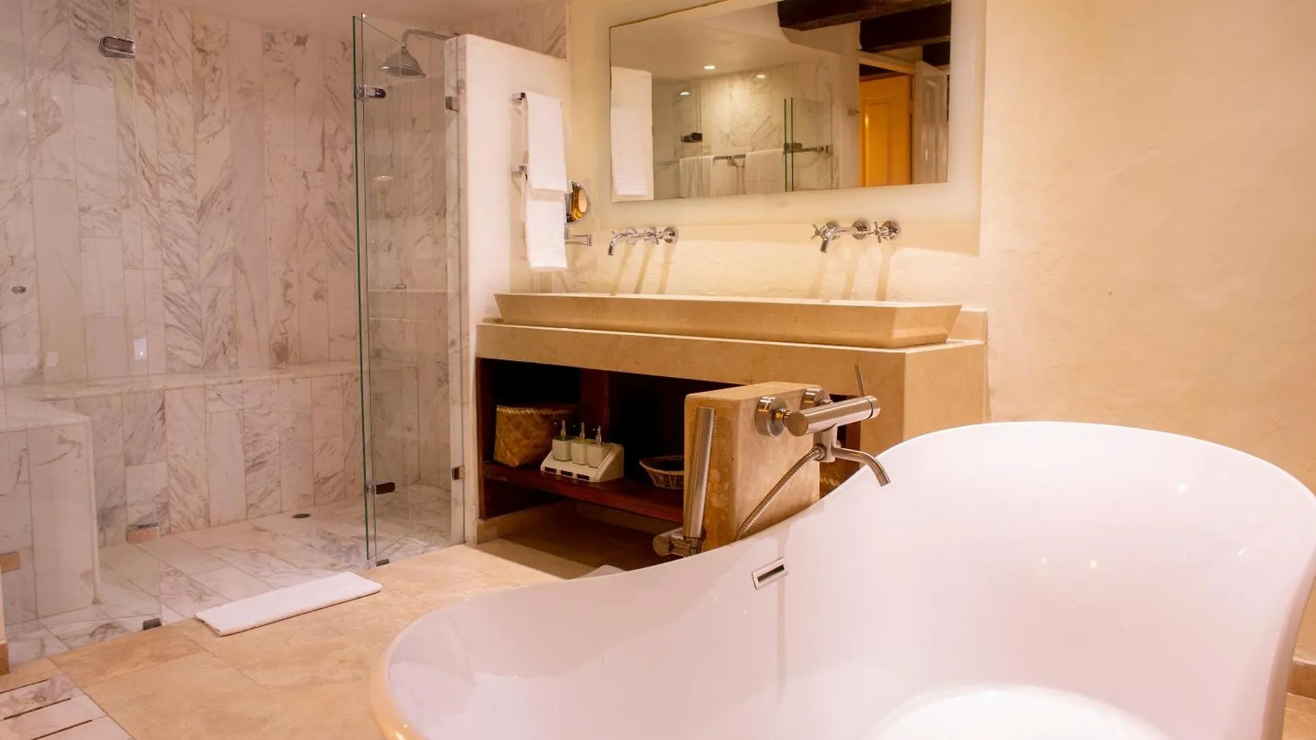 Leones De Alba Hotel Boutique Cartagena 5*,